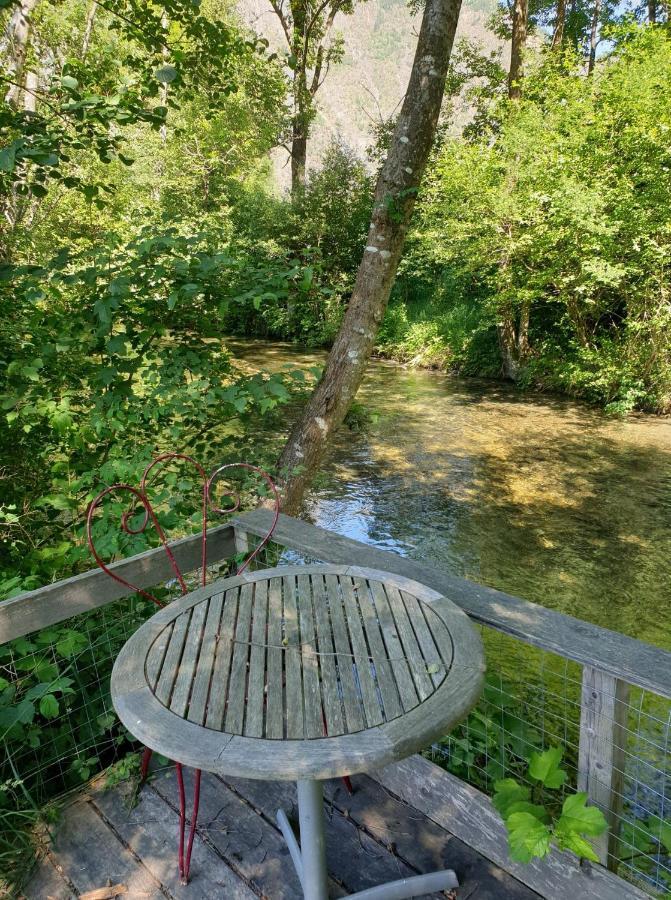 Whisperive Lodge - Le Vert Aux Bords De Rive Le Bourg-d'Oisans Exterior photo