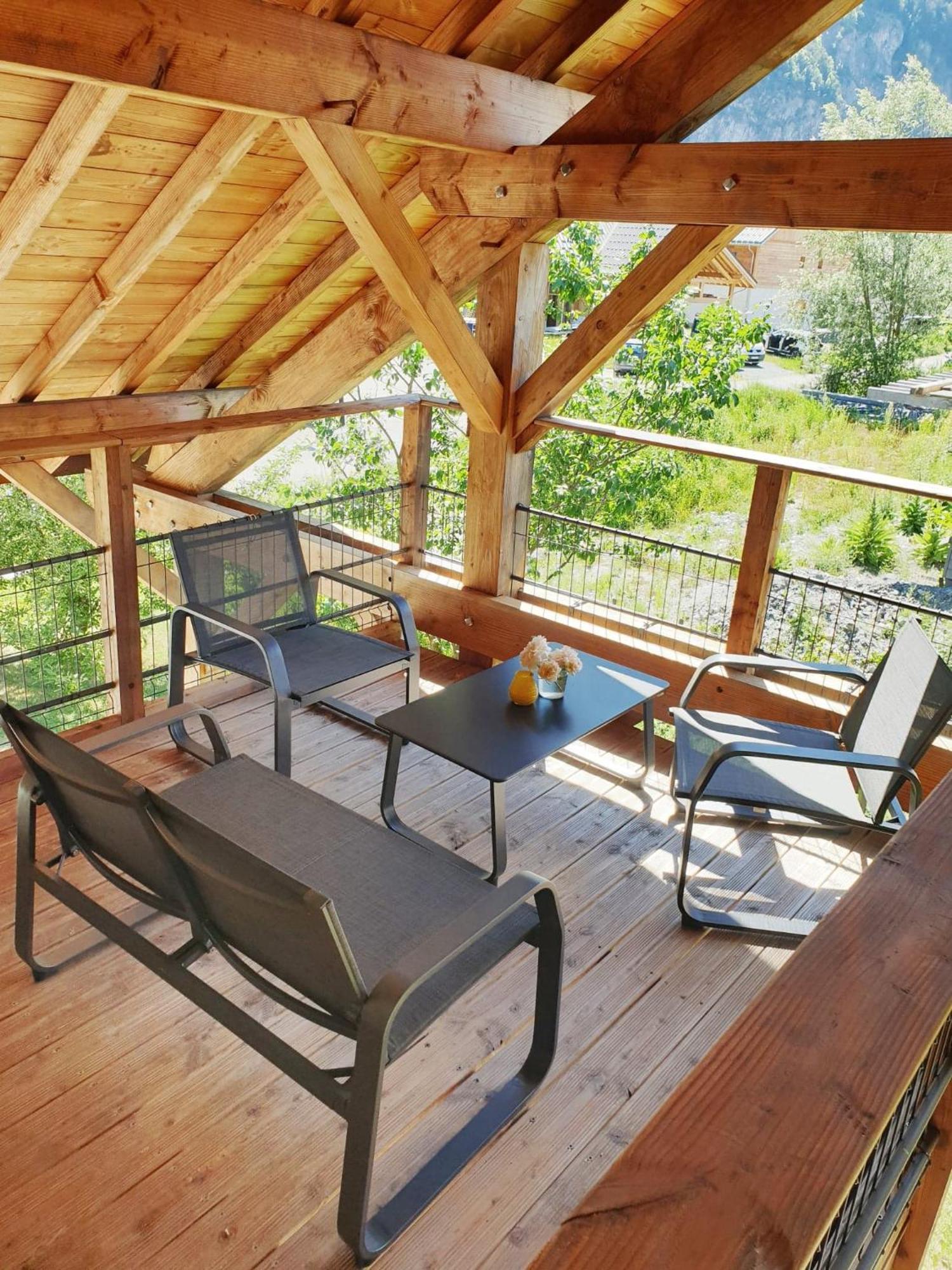 Whisperive Lodge - Le Vert Aux Bords De Rive Le Bourg-d'Oisans Exterior photo